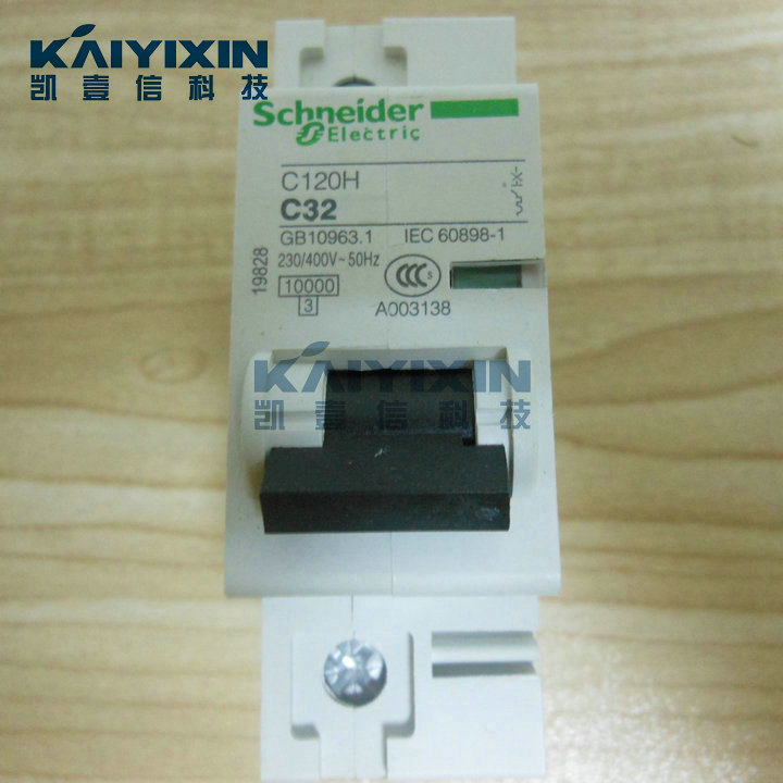 C120H-C32-1P-Schneider-AKB