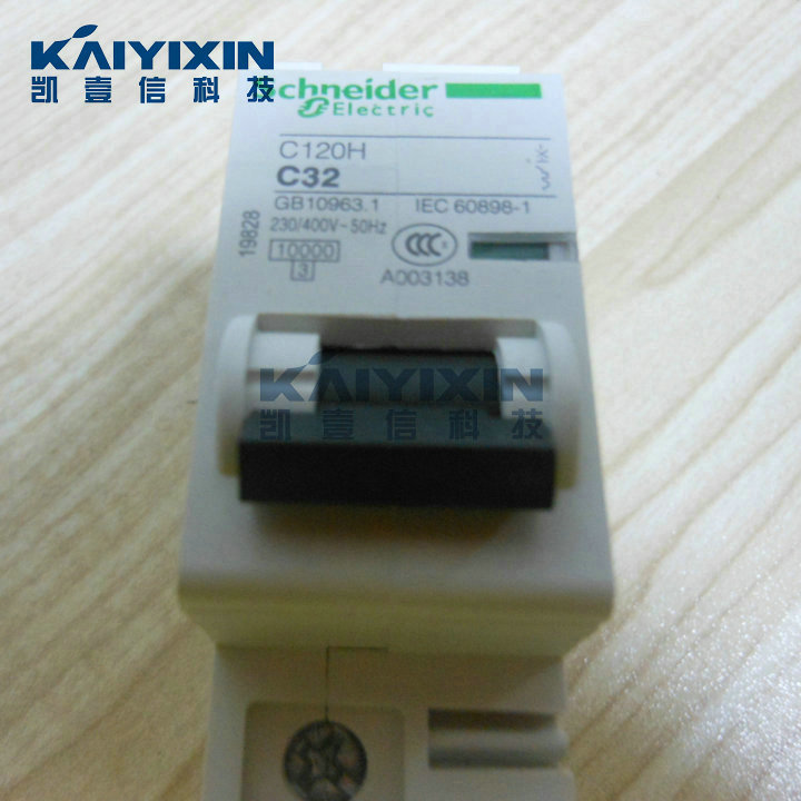 C120H-C32-1P-Schneider-hCv