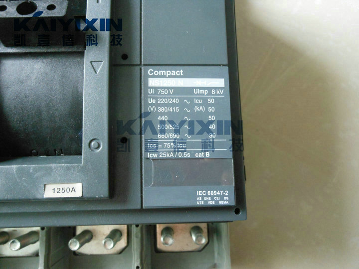 NS1250N-4P-1250A-Schneider-UEN