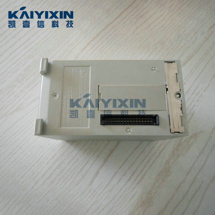 C200HE-CPU32-OMRON-d9C
