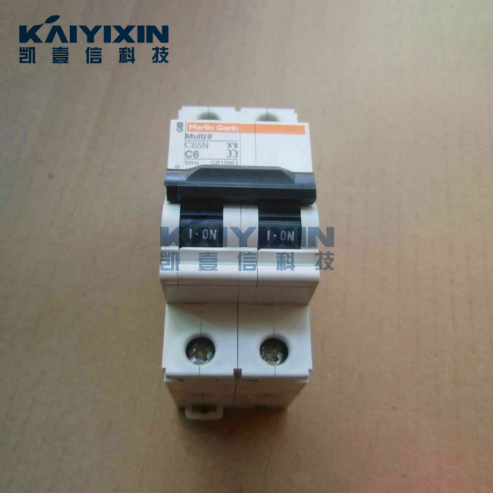 C65N-C6-2P-Schneider-ZdD