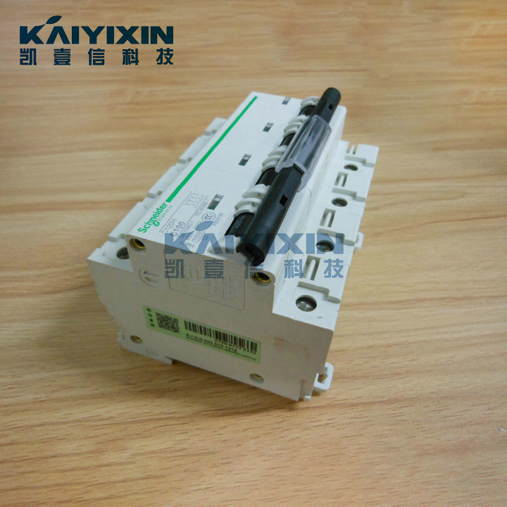 C120H-C100-4P-Schneider-Ba4