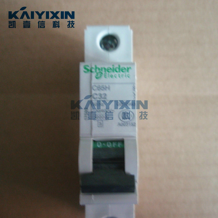 C65H-C32-1P-Schneider-LZr