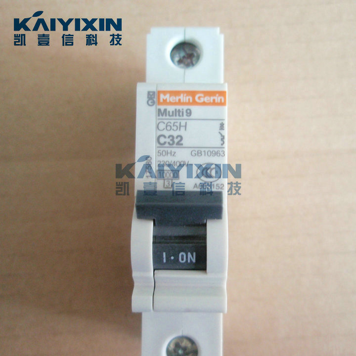 C65H-C32-1P-Schneider-uc7
