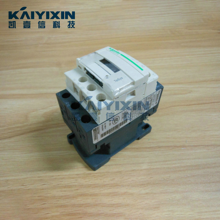 LC1-D12M7C-220VAC-Schneider-5lR