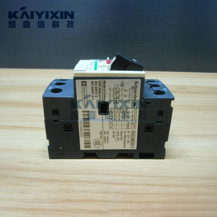 GV2-ME08C-2-5-4A-Motor-circuit-breaker-Schneider-1hy