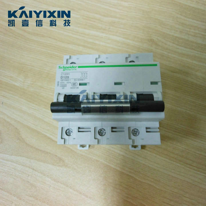 C120H-D125-3P-Schneider-A4X